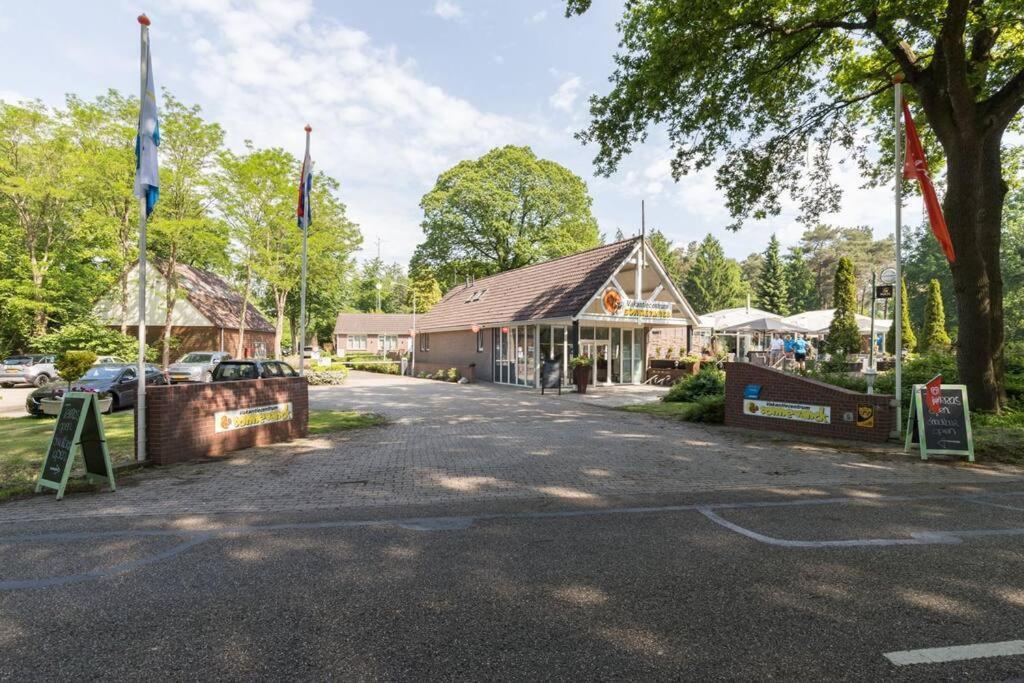 Вилла Sfeervol Chalet In Drenthe Bij Het Dwingelderveld Спиер Экстерьер фото